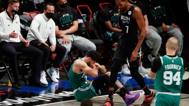 1622174040639001965.jpg Celtics-alarm-Jayson-Tatum-was-injured.jpg